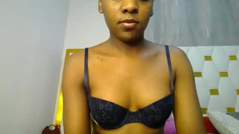 Snapshot of zariah011 chatting on 14, 6, 2026 zariah online show from 14, 6, 2026