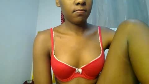 Snapshot of zariah011 chatting on 19, 6, 2026 zariah online show from 19, 6, 2026