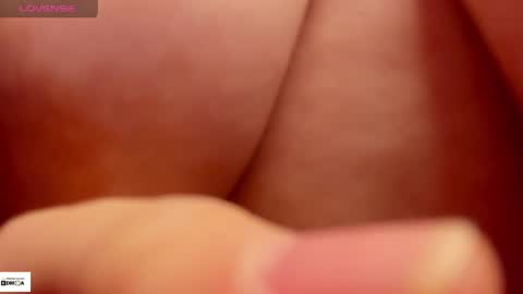 Snapshot of zaritha_li chatting on 25, 5, 2026 Zaritha Li online show from 25, 5, 2026