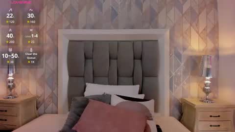 zharia_lux25 online show from 18, 6, 2026