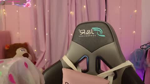 zoe_sullivan_ online show from 17, 6, 2026