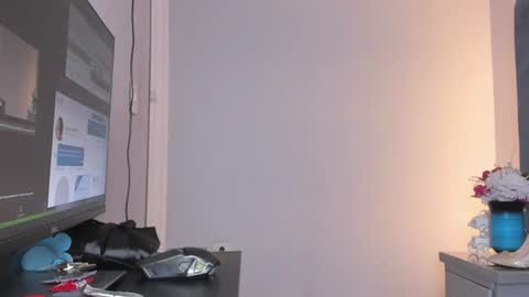 zoesmiitt online show from 27, 6, 2026