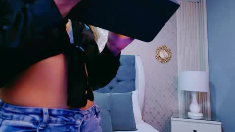 Snapshot of zoewilliis chatting on 3, 6, 2026 ZoeWilliis online show from 3, 6, 2026