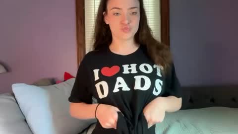 zoeyknowsbest online show from 20, 6, 2026