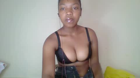 zyraelle_01 online show from 7, 5, 2026