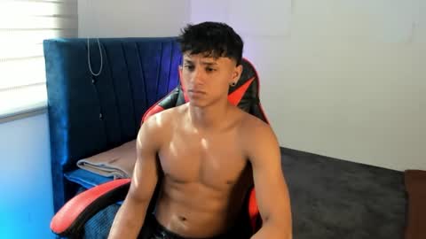 zyzz_1812 online show from 10, 6, 2026