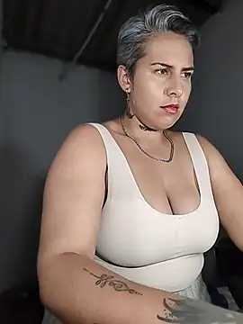 Yessi rousse online show from 28, 5, 2026