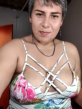 Yessi rousse online show from 9, 6, 2026