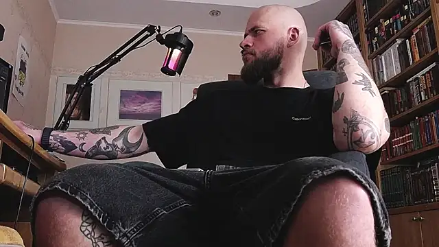 Snapshot of FindomJason chatting on 18, 5, 2026 FindomJason online show from 18, 5, 2026