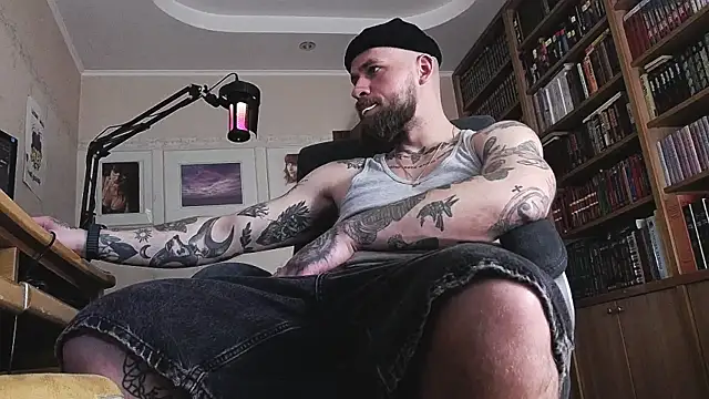 Snapshot of FindomJason chatting on 20, 5, 2026 FindomJason online show from 20, 5, 2026