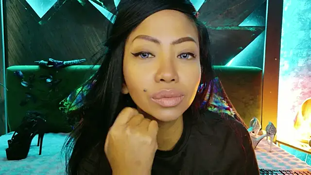 ElyaQuinn online show from 19, 6, 2026