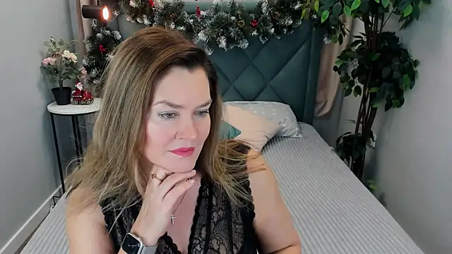 Adele Russo online show from 18, 12, 2024