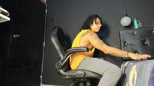 FuckHardlove online show from 17, 6, 2026