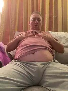 Snapshot of Russirayu chatting on 18, 2, 2026 Russirayu online show from 18, 2, 2026