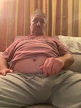 Snapshot of Russirayu chatting on 5, 4, 2026 Russirayu online show from 5, 4, 2026