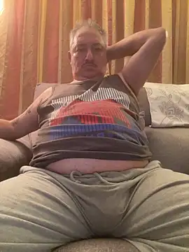 Snapshot of Russirayu chatting on 17, 5, 2026 Russirayu online show from 17, 5, 2026
