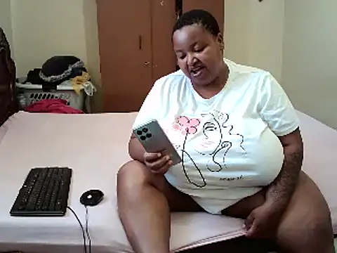 Snapshot of HOTBIGMELONSxx chatting on 7, 3, 2025 HOTBIGMELONSxx online show from 7, 3, 2025
