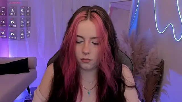 CoralineKeyns online show from 6, 6, 2026
