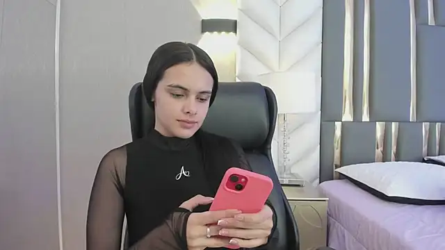 ChloeHarper  online show from 31, 5, 2026