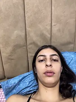 Snapshot of cristel_17 chatting on 23, 5, 2026 cristel 17 online show from 23, 5, 2026