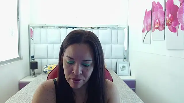 Snapshot of Lizeth_Bels chatting on 10, 6, 2026 Lizeth Bels online show from 10, 6, 2026