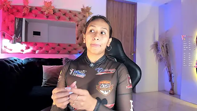 AmelyaMann online show from 12, 6, 2026