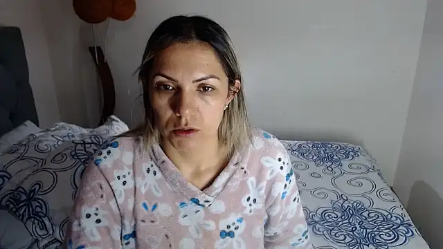 Chantal hott online show from 9, 6, 2026