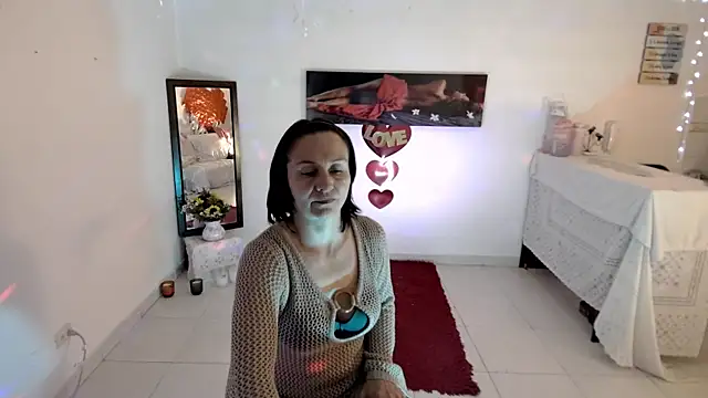 lollita 23  online show from 17, 6, 2026