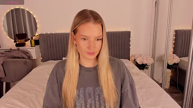 CassieRayss online show from 18, 6, 2026