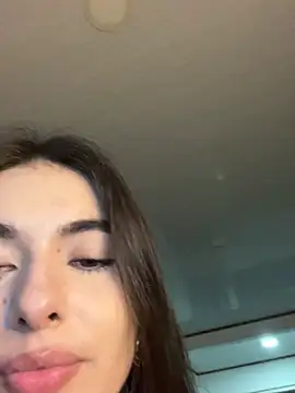 Coralinee 01 online show from 8, 7, 2026