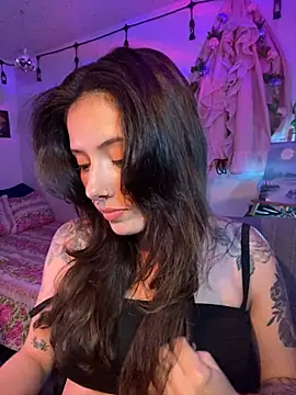 LiliJones  online show from 12, 6, 2026