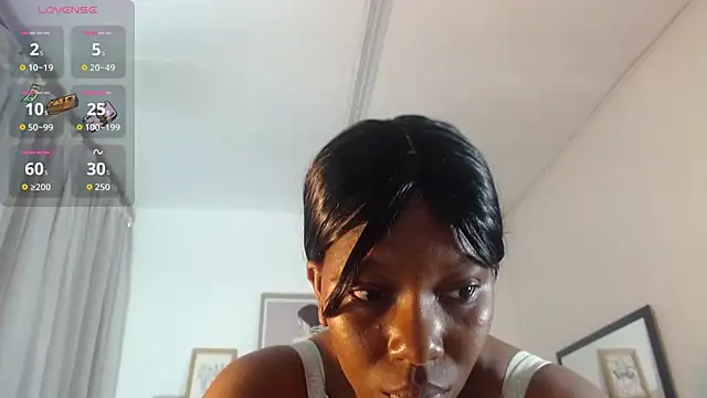 Snapshot of Sara_Marks chatting on 25, 5, 2026 Sara Marks online show from 25, 5, 2026