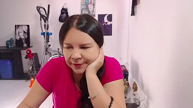 claryssa  online show from 4, 6, 2026