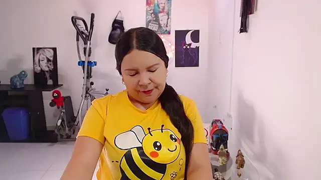 claryssa  online show from 10, 6, 2026