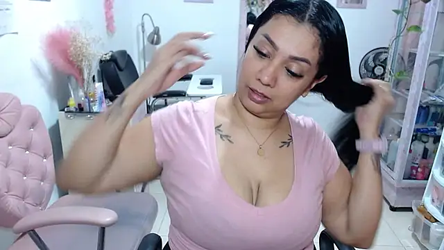 Snapshot of titsbiglovers chatting on 25, 5, 2026 titsbiglovers online show from 25, 5, 2026