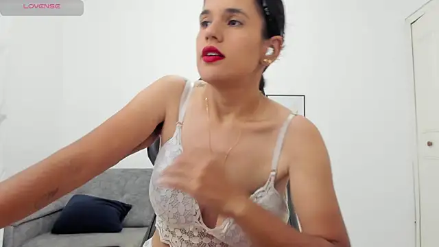 natalia curvy1 online show from 23, 6, 2026