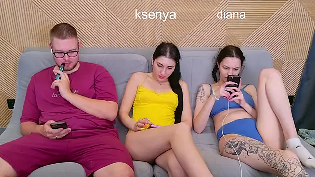 Snapshot of Ksenny chatting on 18, 6, 2026 Ksenny online show from 18, 6, 2026