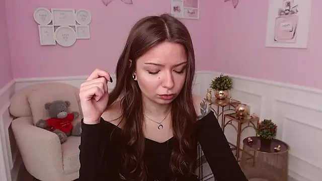 LucySkilar online show from 2, 6, 2026