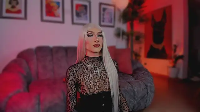 Taylor  foxxx online show from 16, 6, 2026