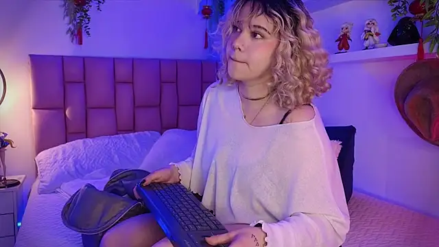 albaismynameX online show from 4, 7, 2026