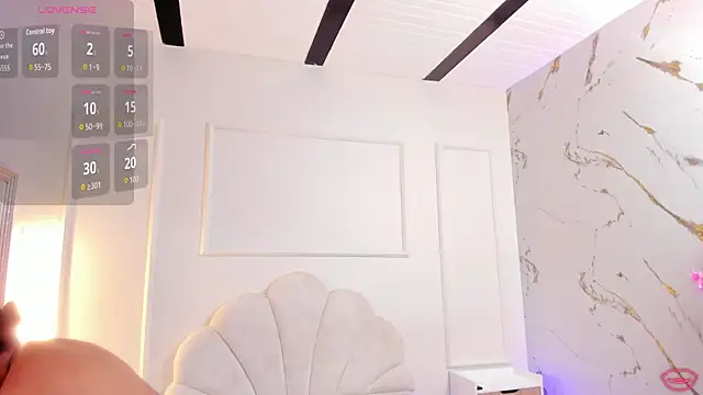 BrianaHazel online show from 4, 6, 2026