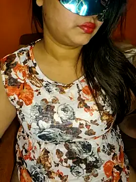 Snapshot of Horny_cougar chatting on 4, 3, 2025 Horny cougar online show from 4, 3, 2025