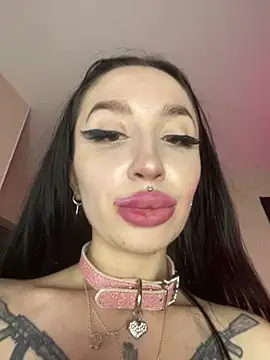 Molly  Moon online show from 25, 6, 2026