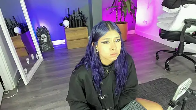 Raven Witch  online show from 4, 6, 2026