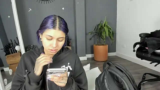 Raven Witch  online show from 13, 6, 2026