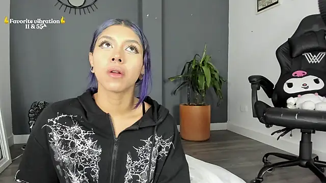 Raven Witch  online show from 21, 6, 2026
