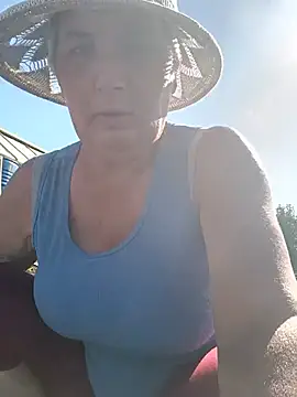 NicoleOlla online show from 20, 6, 2026