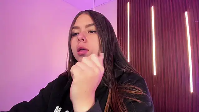 ArianaBaker online show from 16, 6, 2026