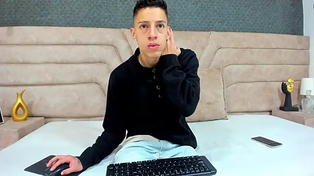Snapshot of thiago19s chatting on 22, 6, 2026 thiago19s online show from 22, 6, 2026