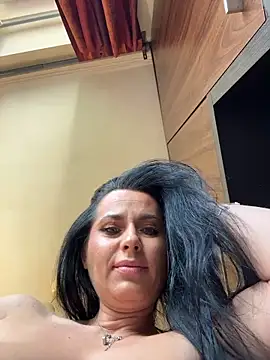 Hotmomcheckk  online show from 11, 6, 2026